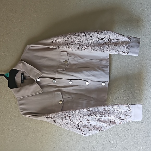 New INC International Concept  Floral Lace Arms Summer and Fall Blouse J… - Picture 4 of 10